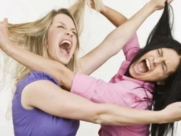 u-nimechchini-dvi-zhinki-pobilisya-cherez-vikhovannya-sobak