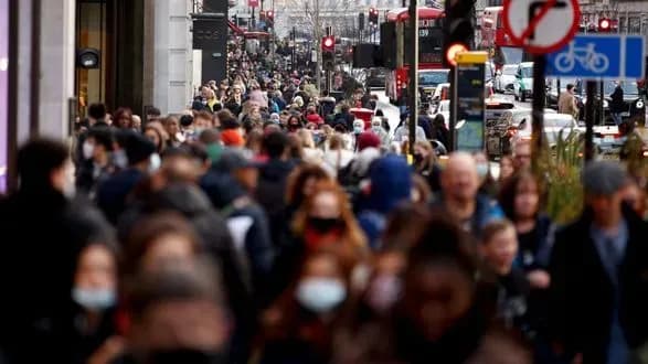 u-velikiy-britaniyi-zafiksovano-noviy-rekord-vipadkiv-covid-19