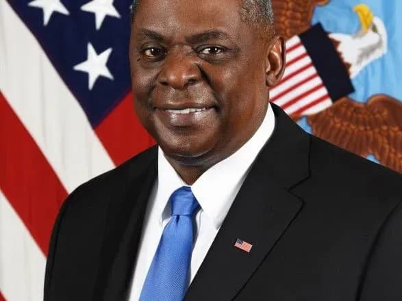 ochilnik-pentagonu-obgovoriv-iz-reznikovim-naroschuvannya-rosiyeyu-sil-poblizu-ukrayinskogo-kordonu