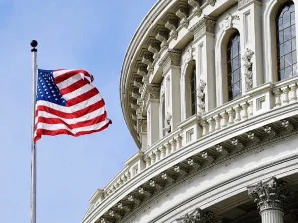 ssha-khochut-evakuyuvati-simyi-amerikanskikh-diplomativ-z-ukrayini-cherez-zagrozu-vtorgnennya-rosiyi-bloomberg