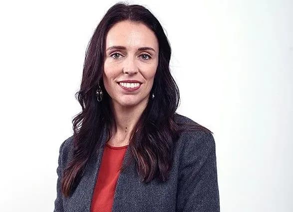 cherez-novi-covid-obmezhennya-premyer-ministr-novoyi-zelandiyi-skasuvala-svoye-vesillya