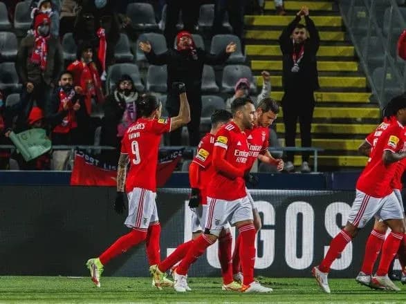 manchester-siti-bez-zinchenka-perervav-peremozhnu-seriyu-v-apl