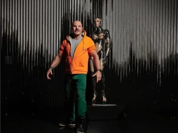 pomer-modelyer-tyerri-myugler