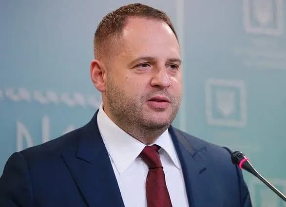 yermak-nazvav-zustrich-politradnikiv-reanimatsiyeyu-normandskogo-formatu