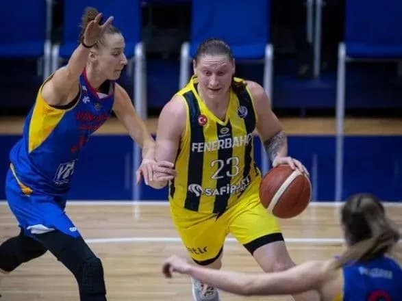 lider-zbirnoyi-ukrayini-z-basketbolu-oformila-dabl-dabl-u-peremozhniy-gri-yevroligi