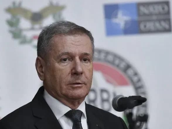 v-ugorschini-ne-vvazhayut-za-dotsilne-rozmischennya-na-svoyiy-teritoriyi-dodatkovikh-sil-nato