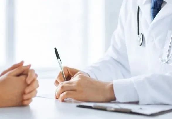 likar-rozpoviv-pro-scho-mozhe-svidchiti-bil-u-popereku-ta-spini