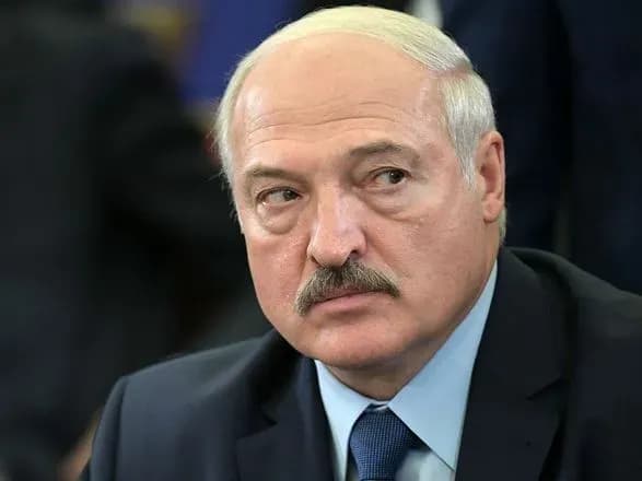 lukashenko-zayaviv-scho-vidrizhe-ukrayini-postachannya-elektriki-ta-pmm-u-razi-zagostrennya-na-donbasi
