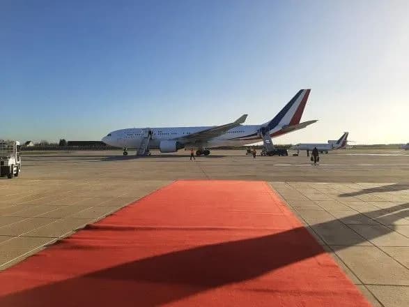 makron-pribuv-do-moskvi-i-zrobiv-pershu-zayavu-u-chudesa-ne-virit