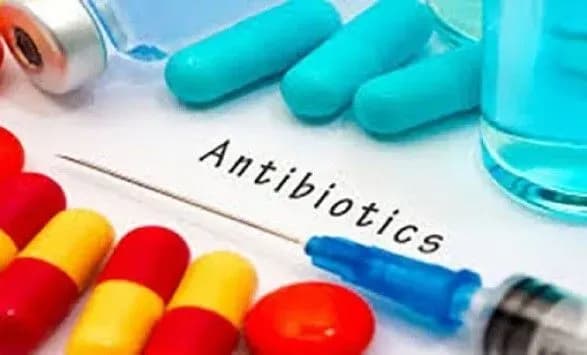 chi-pidvischuye-priyom-antibiotikiv-rizik-rozvitku-raku-doslidzhennya