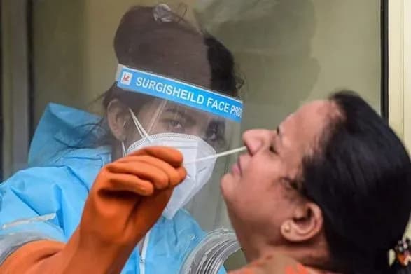 omicron-zakhoplyuye-svit-kilkist-covid-vipadkiv-perevischila-400-milyoniv