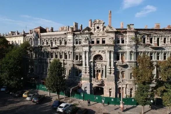 meriya-odesi-ne-v-kursi-scho-vidbuvayetsya-z-istorichnoyu-pamyatkoyu-budinkom-russova