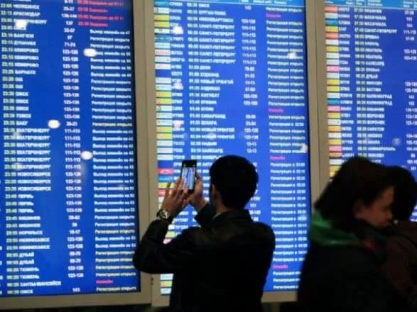 u-nimechchini-cherez-potuzhniy-uragan-ileniya-skasovuyut-aviareysi-ta-zupinyayut-poyizdi