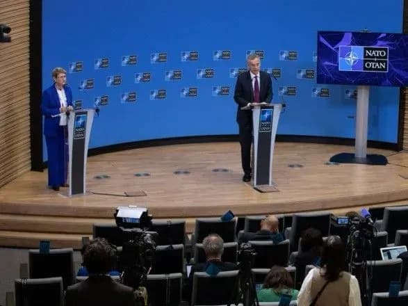 gensek-nato-pro-sili-rosiyi-bilya-ukrayini-mi-ne-bachimo-zhodnikh-oznak-vidvedennya-viysk