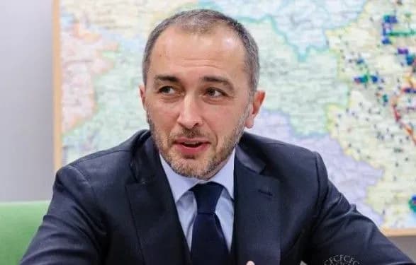 yermak-lobiyuye-ideyu-priznachennya-pishnogo-golovoyu-nbu-zmi