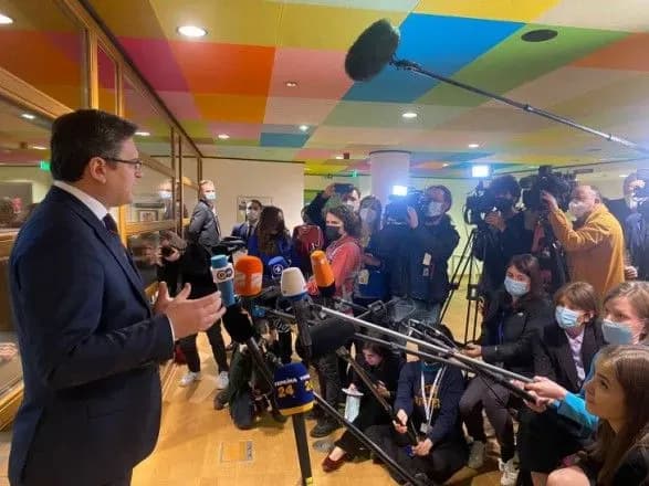 kuleba-nazvav-optimalniy-format-peregovoriv-za-uchastyu-ukrayini-ta-rf-pro-deeskalatsiyu