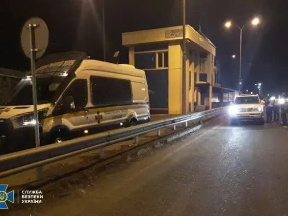 sbu-pid-chas-navchan-na-odeschini-viluchili-zbroyu-ta-narkotiki