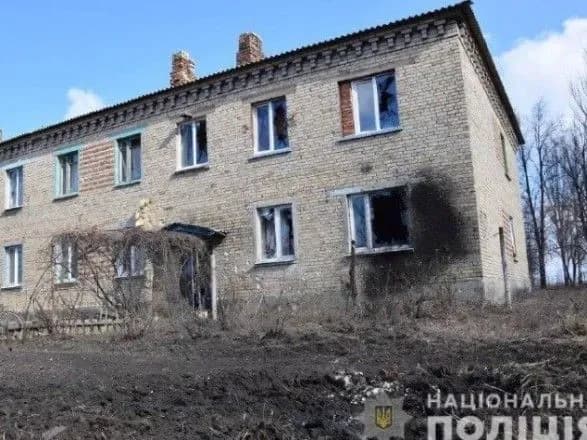 na-donbasi-boyoviki-obstrilyali-sche-odin-ditsadok-ta-poranili-mirnu-zhitelku