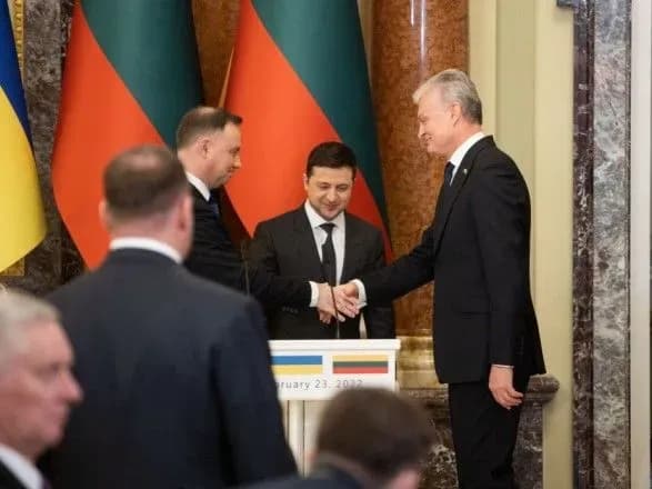 sanktsiyi-budut-duzhe-mitsni-duda-z-kiyeva-zvernuvsya-do-putina