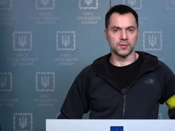 arestovich-prokomentuvav-situatsiyu-z-merom-kupyanska-yakiy-zdav-misto-rosiyskim-okupantam