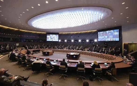 bayden-vidvidaye-pozachergoviy-samit-nato-24-bereznya-biliy-dim