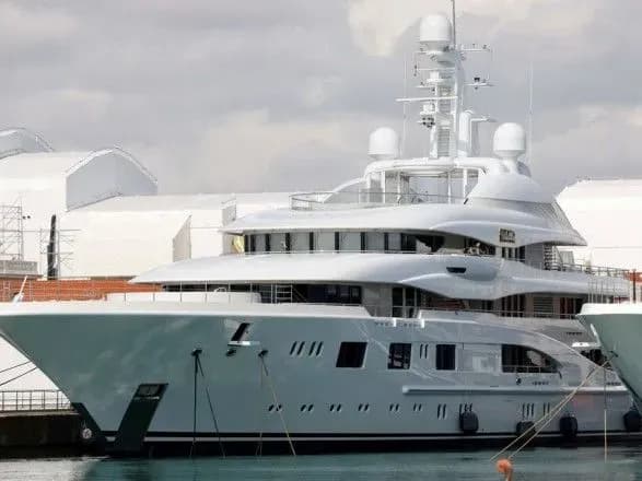 ispaniya-zaareshtuvala-yakhtu-rosiyskogo-oligarkha-chemezova-vartistyu-140-mln-dolariv-zmi