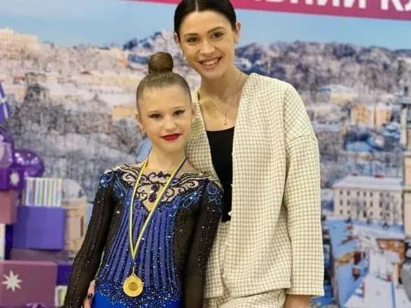 u-mariupoli-cherez-vluchannya-vorozhogo-snaryadu-v-budinok-zaginula-11-richna-gimnastka