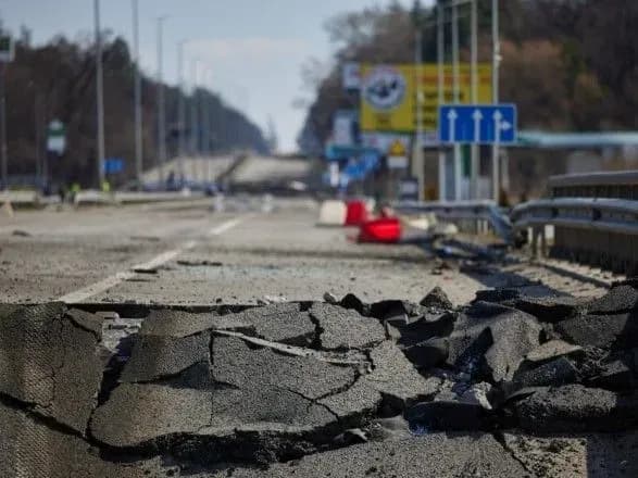 na-kiyivschini-okupanti-zruynuvali-pyat-mostiv-mininfrastrukturi