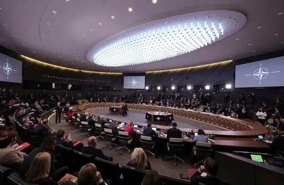 kozhen-komentar-yakiy-robit-lavrov-spryamovaniy-na-zriv-mirnikh-peregovoriv-ale-kuleba-gotoviy-z-nim-zustritis