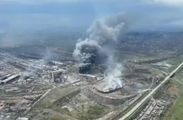 ponad-2000-lyudey-mayzhe-dva-misyatsi-bez-sontsya-bez-normalnoyi-pitnoyi-vodi-yizhi-ta-svizhogo-povitrya-perebuvayut-u-pidvalakh-azovstal-yakiy-rashisti-khochut-znischiti