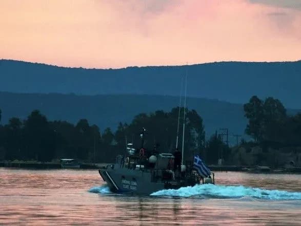 gretsiya-areshtuvala-rosiyskiy-naftoviy-tanker-u-mezhakh-sanktsiy-yes