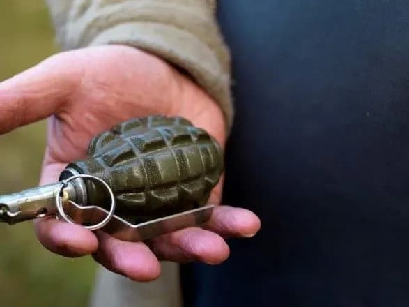 v-irpeni-maroderi-kinuli-u-zhinok-granatu-stan-odniyeyi-z-nikh-kritichniy-mer