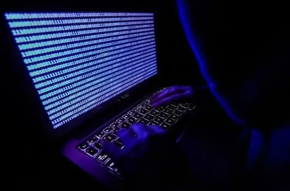 uz-povidomila-pro-ataki-na-servisi-onlayn-prodazhu-ta-liniyu-pidtrimki