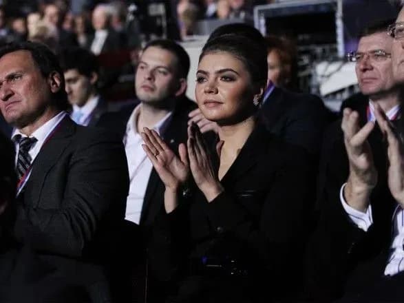 yes-khoche-zaprovaditi-sanktsiyi-proti-alini-kabayevoyi-bloomberg