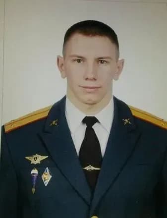 biv-po-oblichchyu-i-golovi-rosiyskomu-ofitseru-zaochno-povidomili-pro-pidozru-v-zhorstokomu-povodzhenni-z-tsivilnim-naselennyam