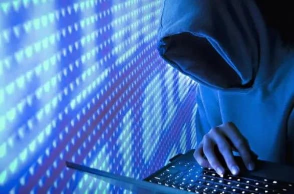 za-godinu-do-vtorgnennya-yes-zvinuvativ-rosiyu-u-masshtabniy-kiberatatsi-na-suputnikovi-merezhi-ukrayini-24-lyutogo