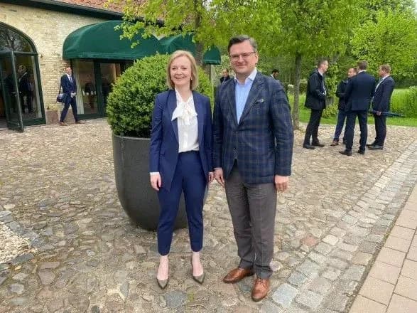 velika-britaniya-zapevnila-scho-dopomagatime-ukrayini-u-viyni-kuleba