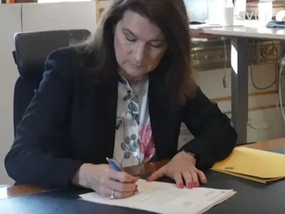 glava-mzs-shvetsiyi-pidpisala-zayavku-na-vstup-do-nato