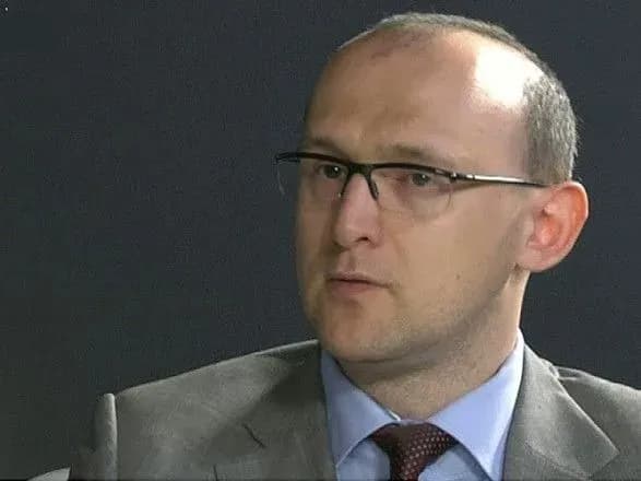 peregovori-mizh-ssha-ta-venesueloyu-pro-zamischennya-rosiyskoyi-nafti-bilshe-skhozhi-na-politichnu-gru-ekspert