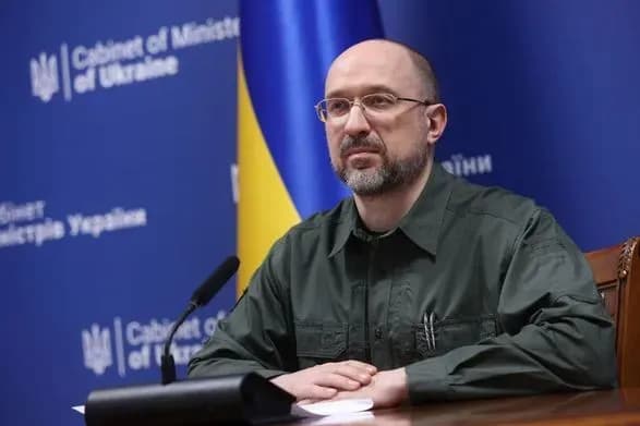 cherez-viynu-v-ukrayini-ne-pratsyuye-35-ekonomiki-premyer