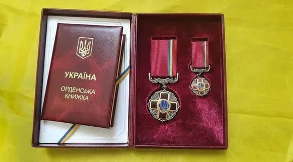 u-den-zhurnalista-zelenskiy-nagorodiv-pratsivnikiv-zmi-ta-nazvav-prizvischa-tikh-kogo-vbila-rosiya