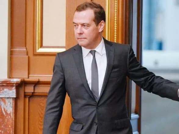 yakscho-bude-pro-scho-i-z-kim-govoriti-medvedyev-neodnoznachno-vidreaguvav-na-mozhlivist-peregovoriv-z-ukrayinoyu-pislya-kontrnastupiv-zsu