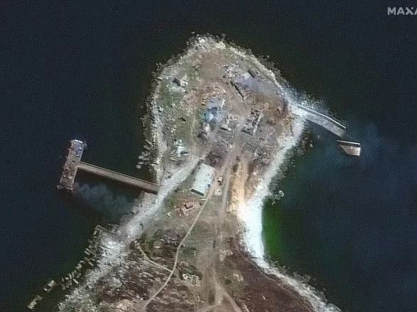 u-maxar-pokazali-novi-suputnikovi-znimki-zmiyinogo