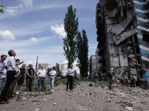 premyer-ministr-shvetsiyi-vidvidala-buchu-ta-borodyanku