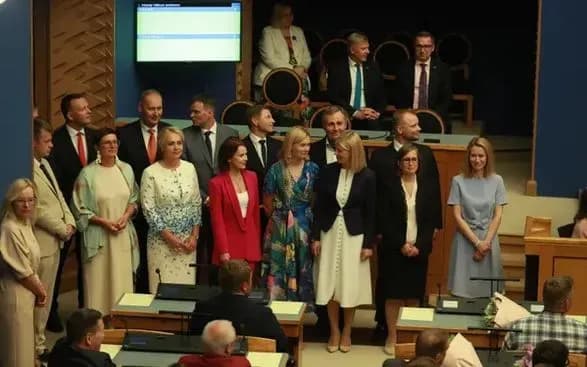 koalitsiynu-krizu-virisheno-noviy-uryad-estoniyi-rozpochav-robotu