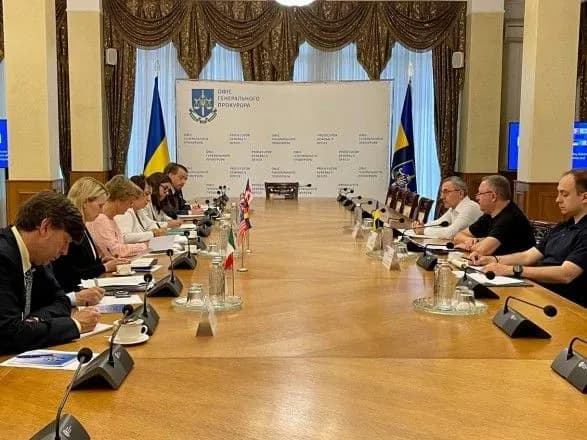 andriy-kostin-vpershe-v-yakosti-genprokurora-zustrivsya-z-poslami-krayin-g7-ta-yes-yshlosya-pro-olenivku-ta-inshi-voyenni-zlochini-rf