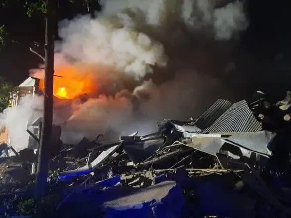 dsns-povidomlyaye-pro-7-zagiblikh-ta-13-poranenikh-vnaslidok-vorozhogo-obstrilu-kharkova