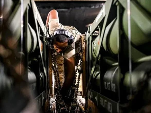 u-pentagoni-pokazali-yak-vantazhat-partiyu-boyepripasiv-ukrayini