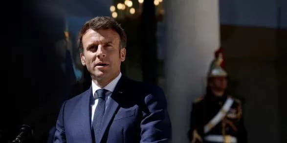 makron-napraviv-tayemne-prokhannya-prezidentu-iranu-vistupiti-poserednikom-u-viyni