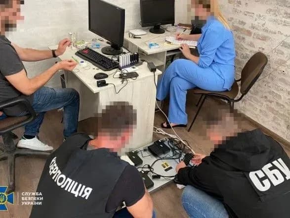 chergova-armiya-botiv-v-ukrayini-zablokuvali-sche-dvi-botofermi-yaki-rozganyali-destruktivniy-kontent